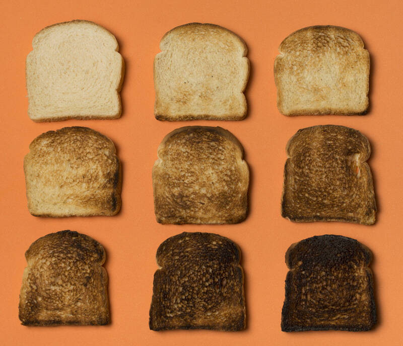 AGEs คืออะไร? ทำไมถึงกลายเป็นศัตรูตัวฉกาจของความอ่อนเยาว์